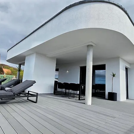 Wakacyjny Baltic Waves - Taras 180 M2 *